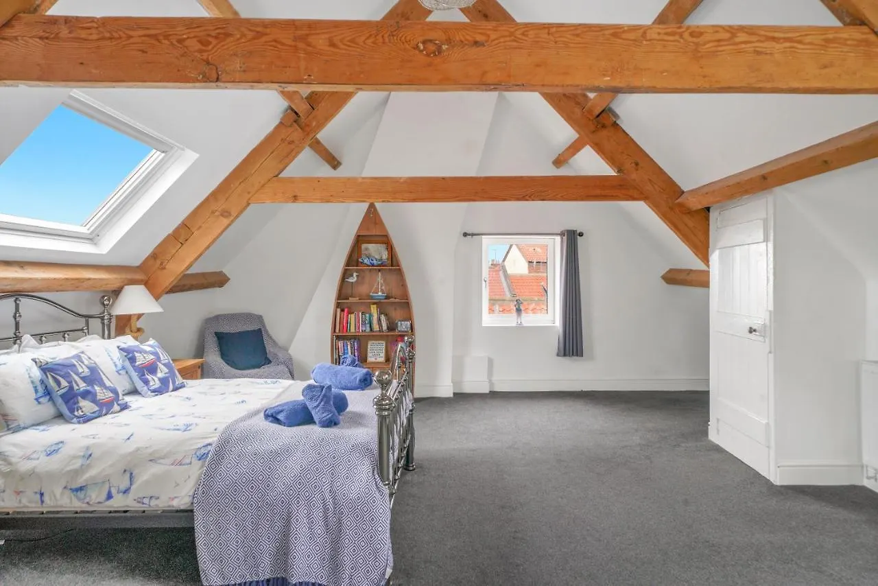 Appartement 30 Percent Off! The Central Whitby Gem - 4 Bedrooms