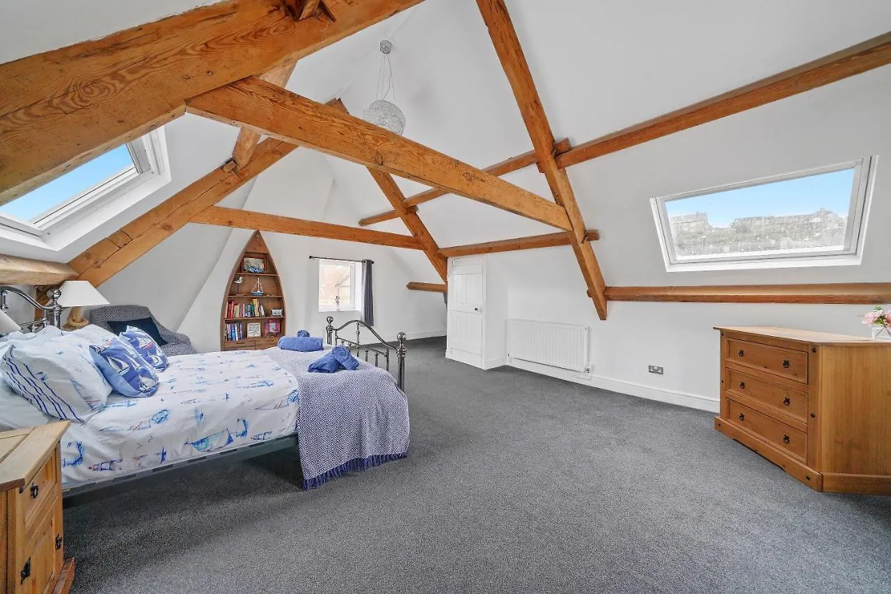 Appartement 30 Percent Off! The Central Whitby Gem - 4 Bedrooms Verenigd Koninkrijk