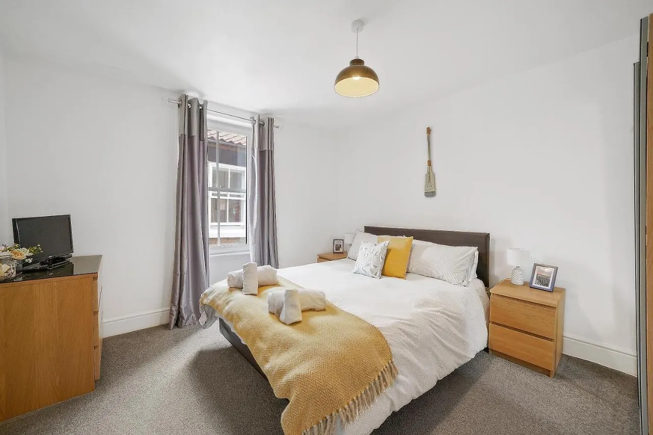 30 Percent Off! The Central Whitby Gem - 4 Bedrooms Verenigd Koninkrijk