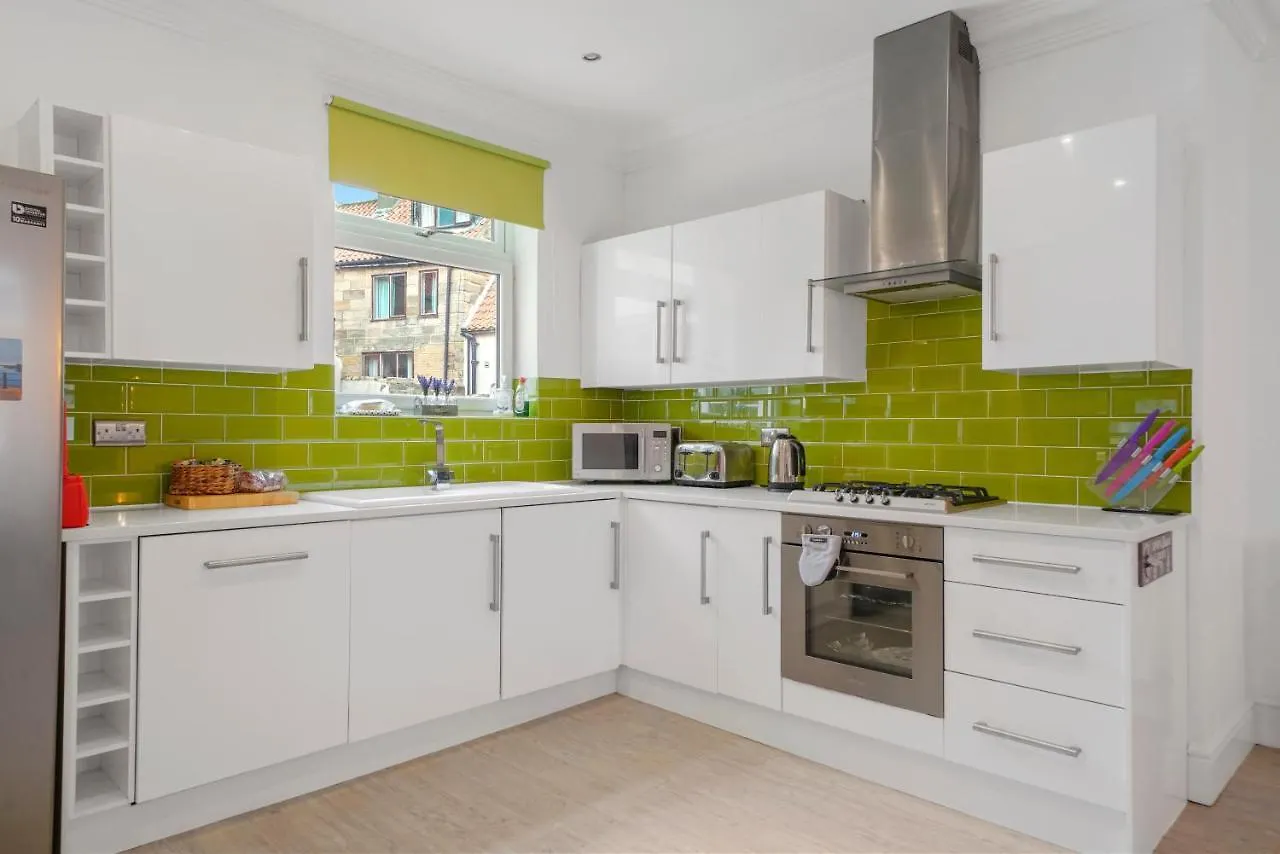 Appartement 30 Percent Off! The Central Whitby Gem - 4 Bedrooms